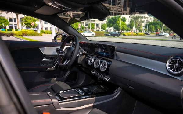 Mercedes CLA200 (Silver), 2025