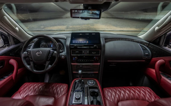 Nissan Patrol Platinum V6 (Silver), 2024