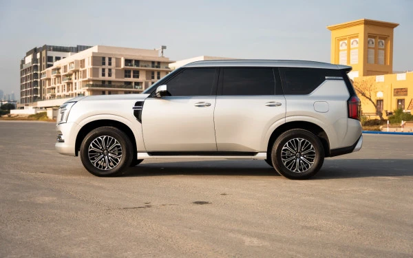 Nissan Patrol Platinum V6 (Silver), 2025