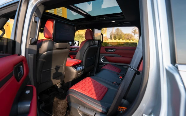Nissan Patrol Platinum V6 (Silver), 2025
