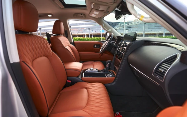 Nissan Patrol Platinum V6 (Silver), 2024