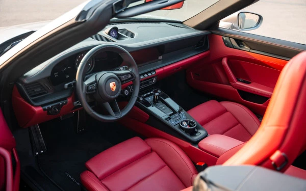 Porsche 911 Carrera GTS (Silver), 2024