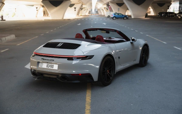 Porsche 911 Carrera GTS (Silver), 2024