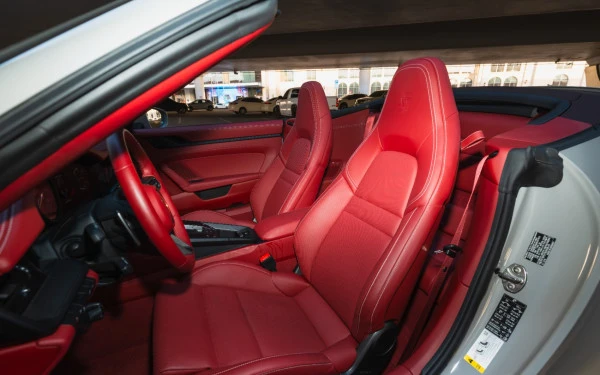 Porsche 911 Carrera GTS (Silver), 2024