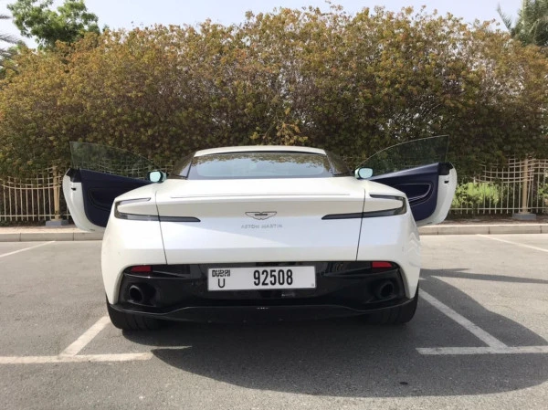 Aston Martin DB11 (White), 2018
