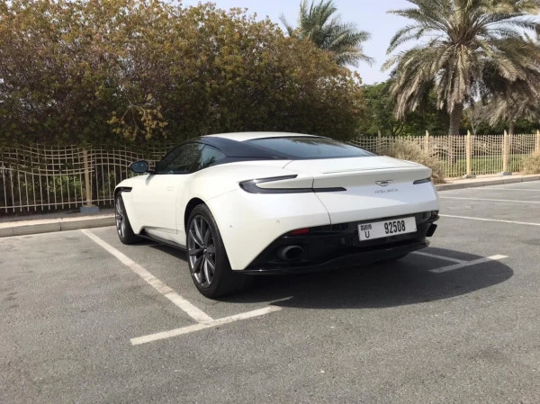 Aston Martin DB11 (White), 2018