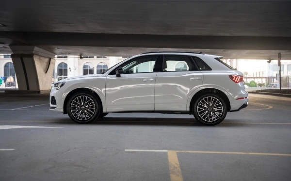Audi Q3 (White), 2024