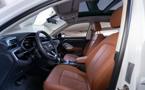 Audi Q3 (White), 2024