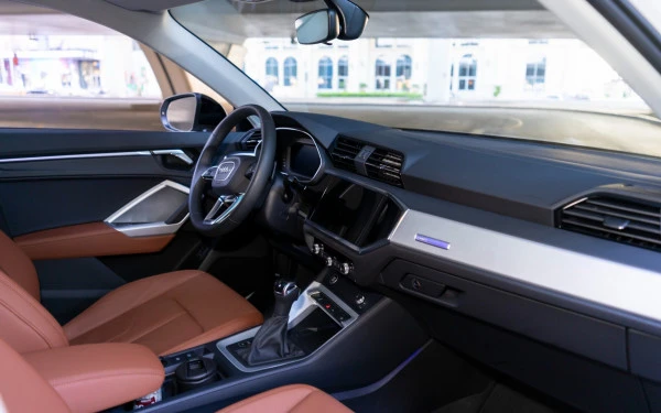 Audi Q3 (White), 2024