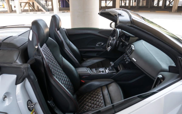 Audi R8 Spyder (White), 2024