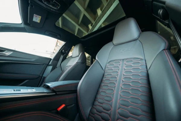 Audi RS7 (White), 2023