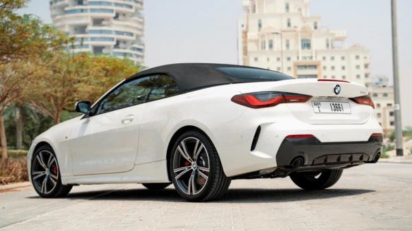 BMW 430i cabrio (White), 2021