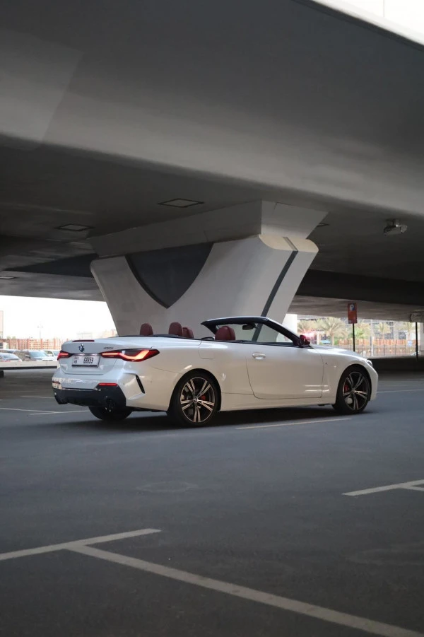 BMW 430i cabrio (White), 2021