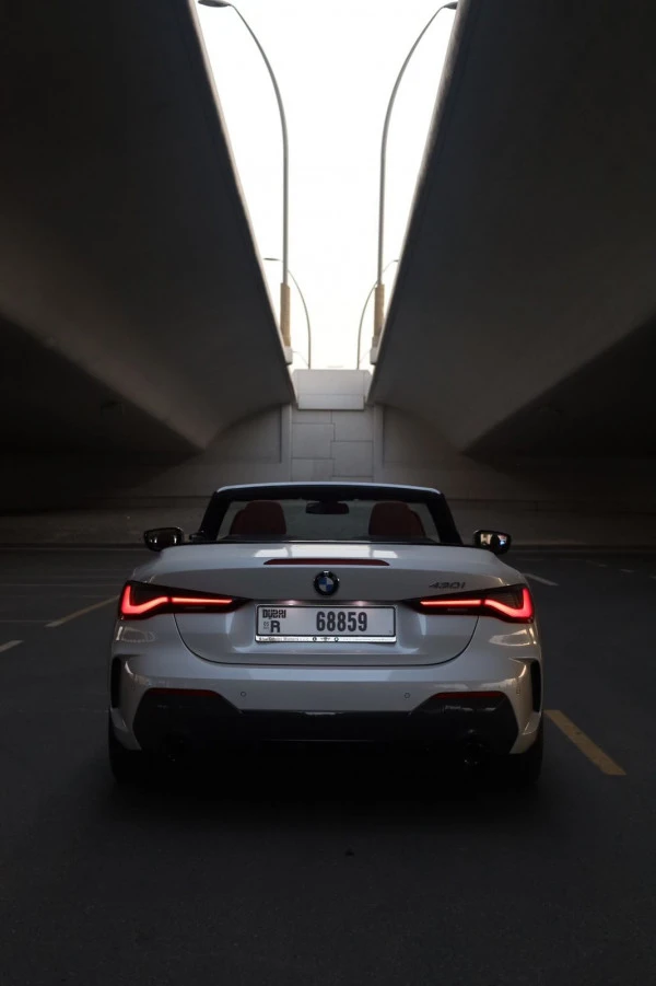 BMW 430i cabrio (White), 2021