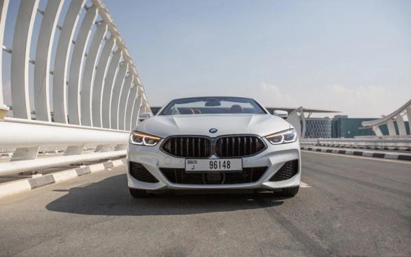 BMW 840i cabrio (White), 2021