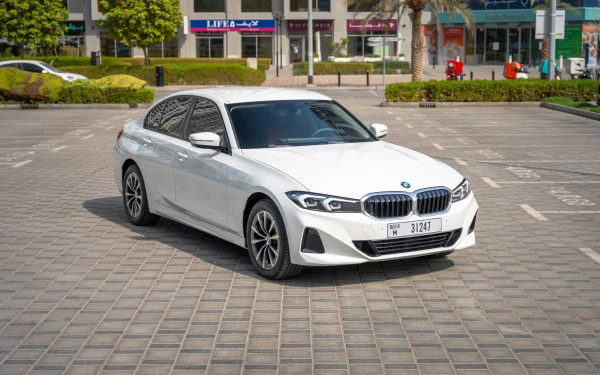 BMW 318i (White), 2025
