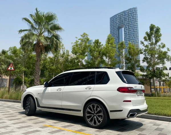 BMW X7 (White), 2021