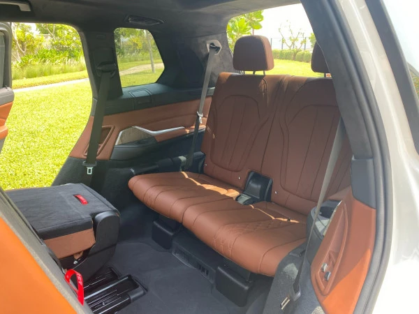 BMW X7 (White), 2021