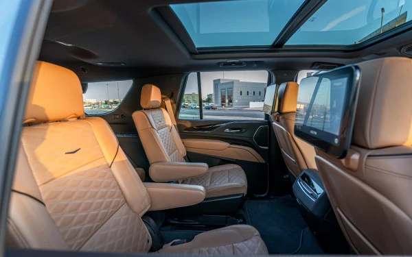 Cadillac Escalade (White), 2021