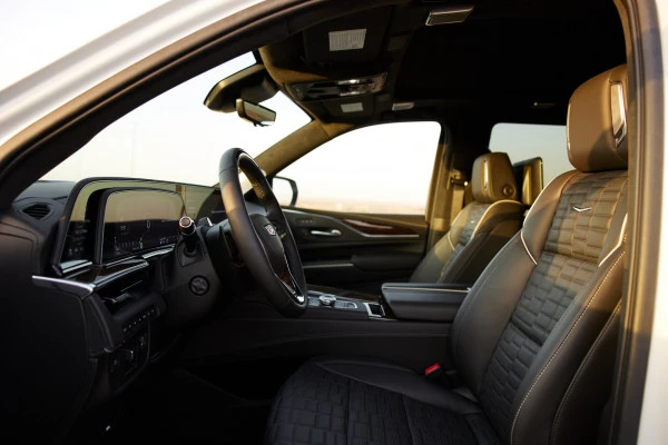 Cadillac Escalade (White), 2023
