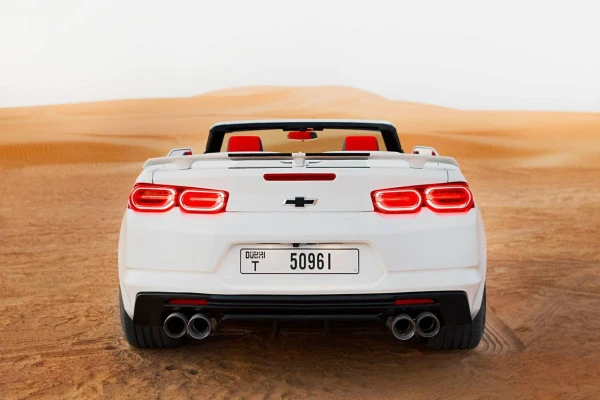 Chevrolet Camaro V6 (White), 2021