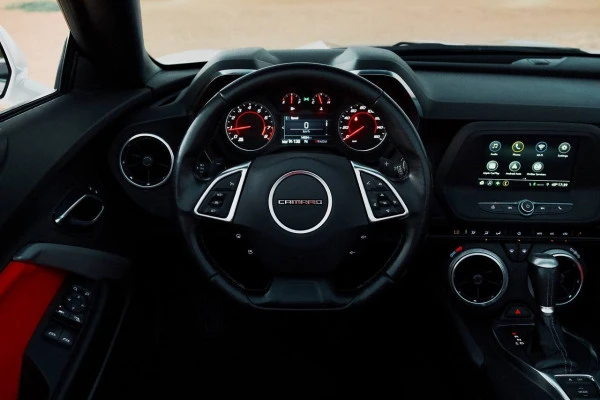 Chevrolet Camaro V6 (White), 2021
