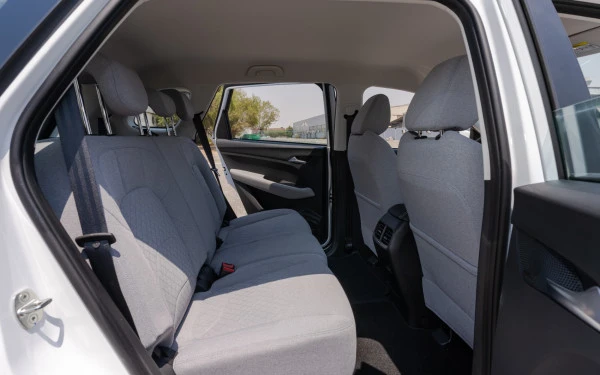 Chevrolet Captiva (White), 2024