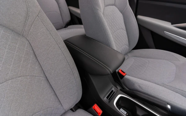Chevrolet Captiva (White), 2024