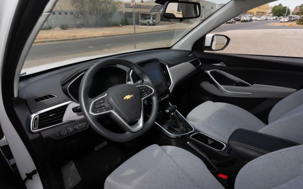 Chevrolet Captiva (White), 2024