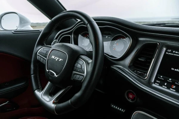 Dodge Challenger V8 Hellcat (Red), 2018