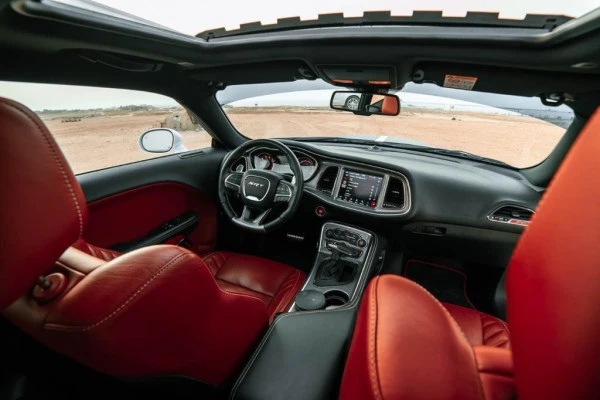 Dodge Challenger V8 Hellcat (Red), 2018