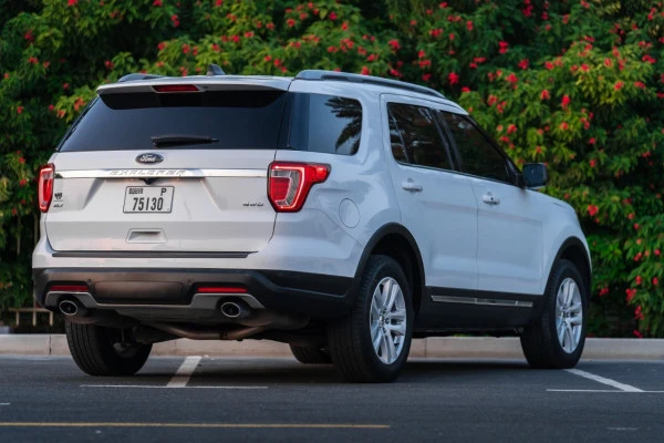 Ford Explorer (White), 2019