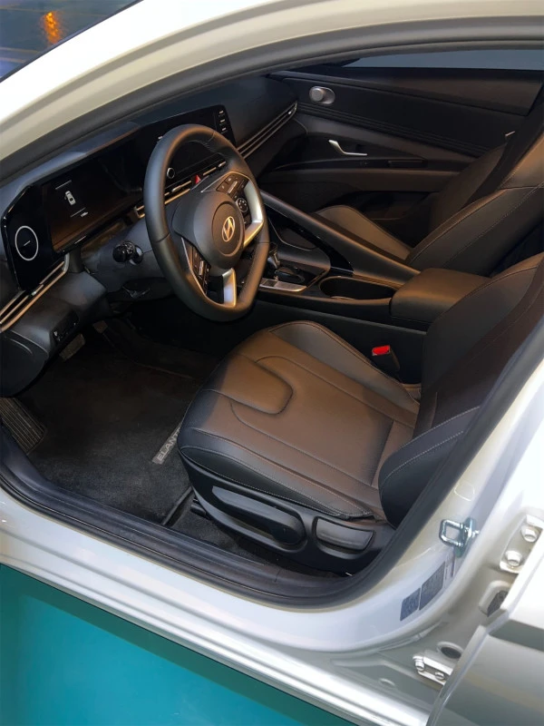 Hyundai Elantra (White), 2024