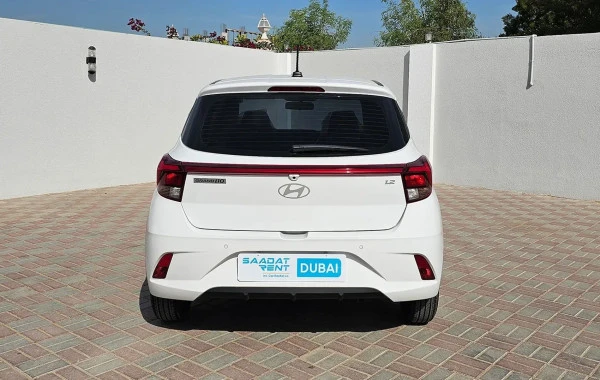 Hyundai i10 (White), 2025