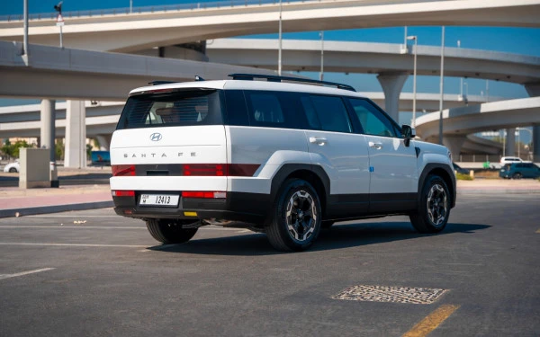 Hyundai Santa Fe (White), 2025