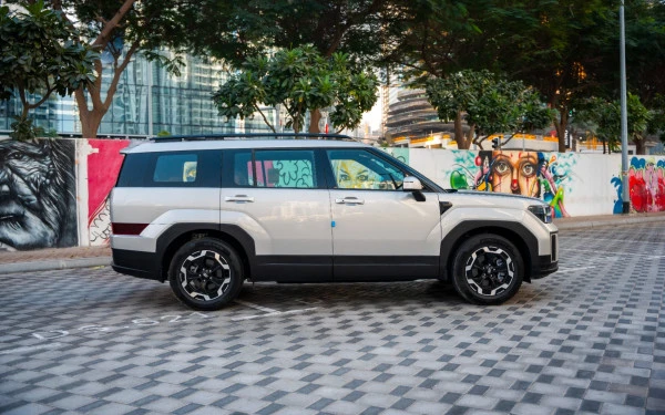 Hyundai Santa Fe (White), 2025