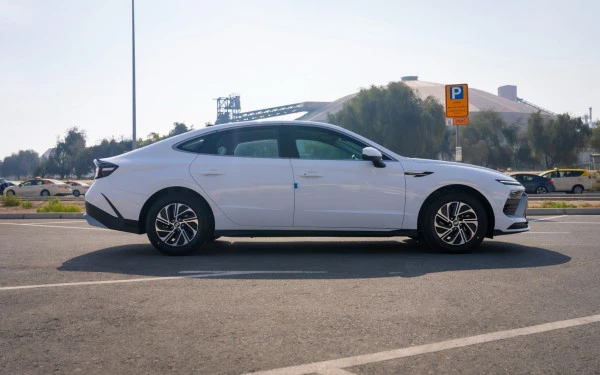 Hyundai Sonata (White), 2024