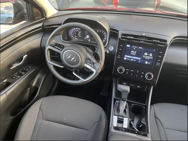 Hyundai Tucson (White), 2025