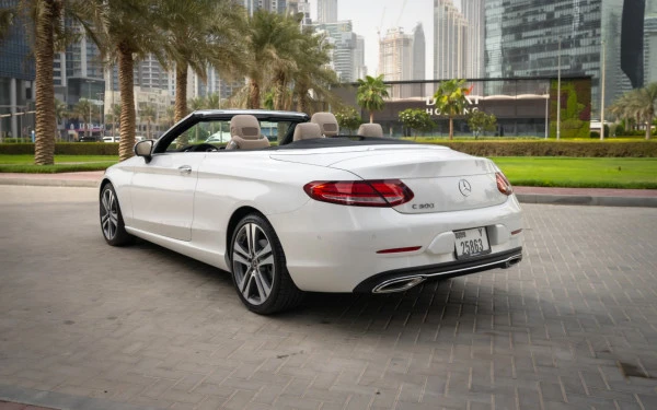 Mercedes C300 cabrio (Weiß), 2021