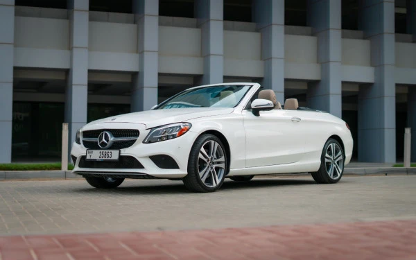 Mercedes C300 cabrio (Weiß), 2021