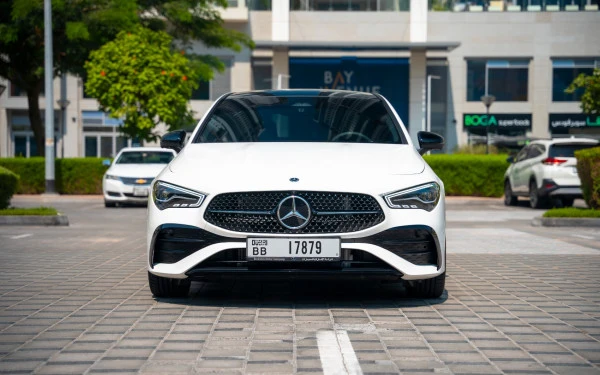 Mercedes CLA200 (Blanco), 2025