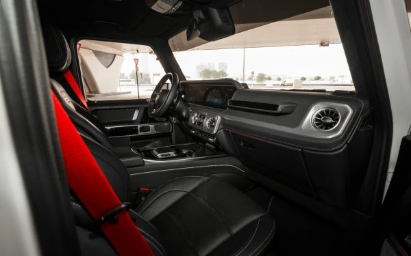 Mercedes G63 AMG (White), 2025
