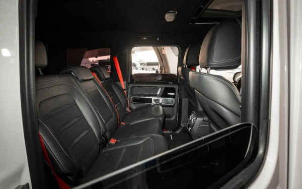 Mercedes G63 AMG (White), 2025