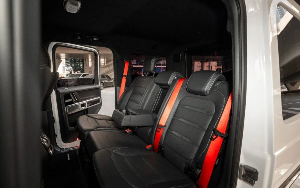 Mercedes G63 AMG (White), 2025