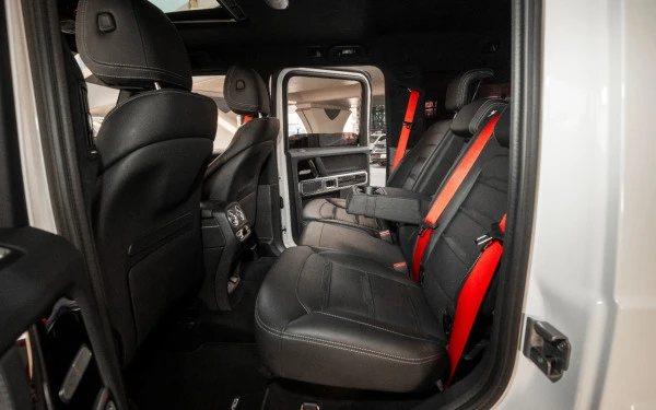 Mercedes G63 AMG (White), 2025