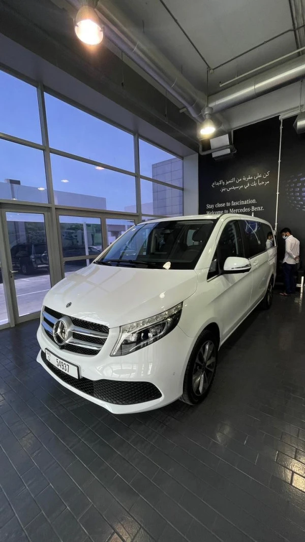 Mercedes V Class Avantgarde (White), 2021