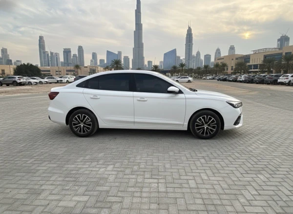 MG5 (White), 2025