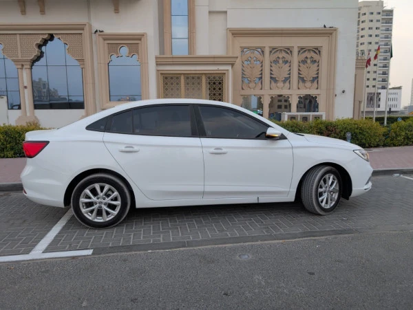 MG5 (White), 2025