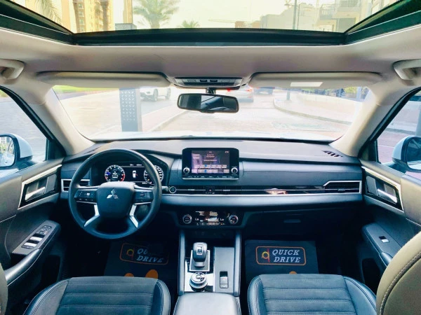 Mitsubishi Outlander (White), 2024