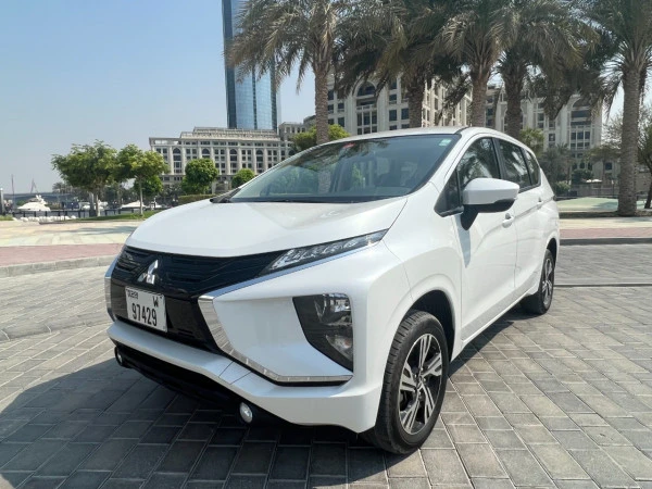 Mitsubishi Xpander (White), 2025